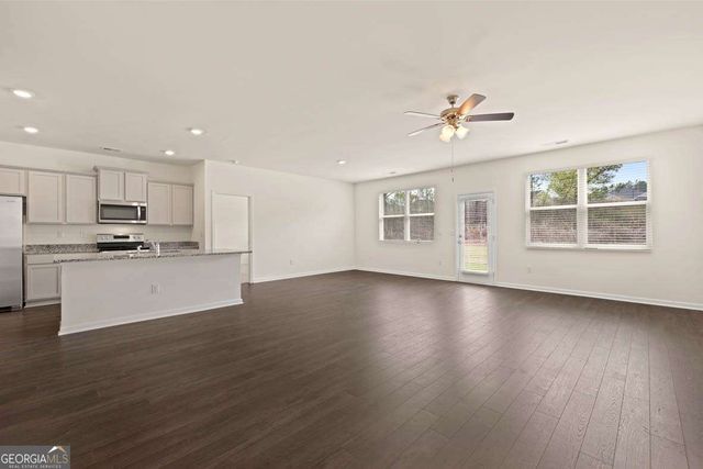 8555 Secretariat Drive, Lithonia, GA 30058