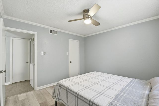 12550 Whittington Drive 303, Houston, TX 77077