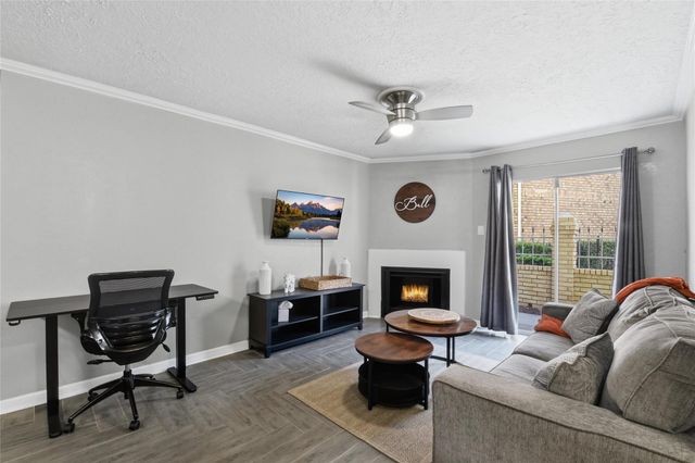 12550 Whittington Drive 303, Houston, TX 77077