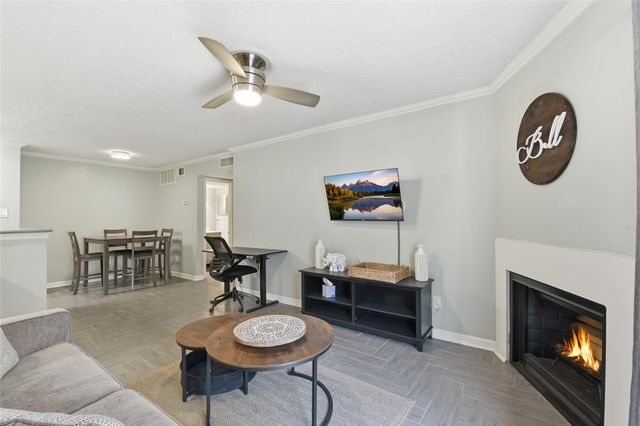 12550 Whittington Drive 303, Houston, TX 77077