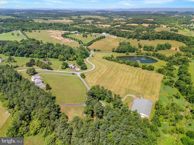 12762 BARNETT DR, Mount Airy, MD 21771
