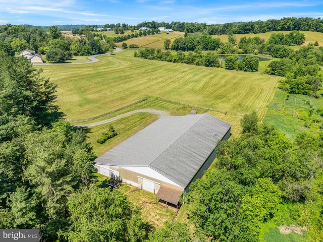 12762 BARNETT DR, Mount Airy, MD 21771
