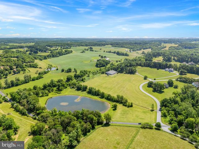 12762 BARNETT DR, Mount Airy, MD 21771
