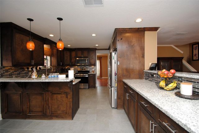 13831 Trumpetvine Street, Houston, TX 77083