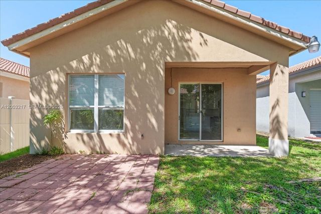 3954 NE 13th Dr, Homestead, FL 33033