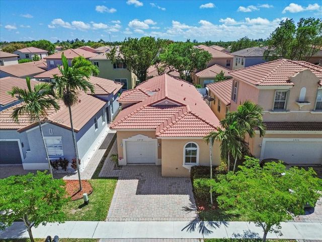3954 NE 13th Dr, Homestead, FL 33033