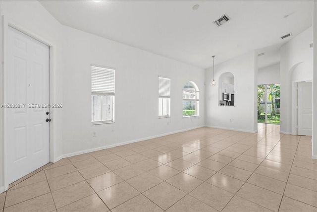 3954 NE 13th Dr, Homestead, FL 33033