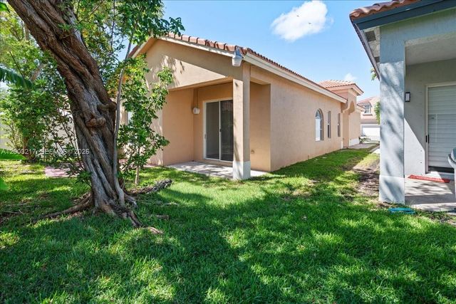 3954 NE 13th Dr, Homestead, FL 33033