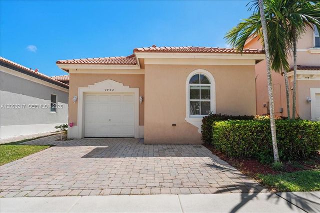 3954 NE 13th Dr, Homestead, FL 33033