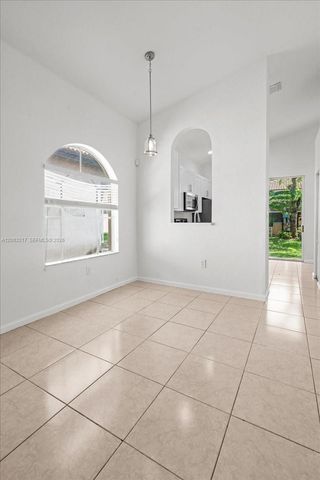 3954 NE 13th Dr, Homestead, FL 33033