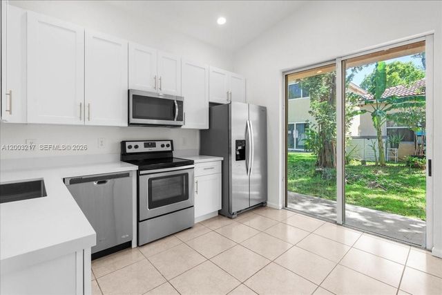 3954 NE 13th Dr, Homestead, FL 33033