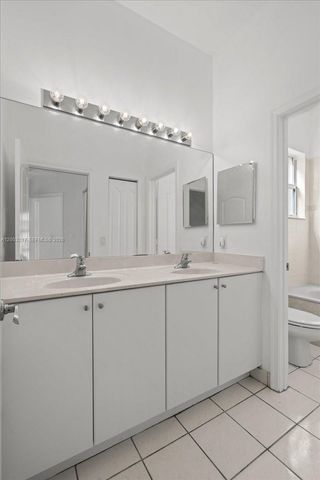 3954 NE 13th Dr, Homestead, FL 33033