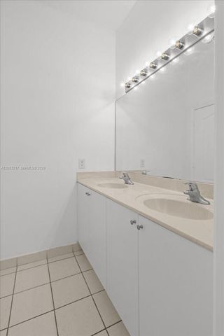 3954 NE 13th Dr, Homestead, FL 33033