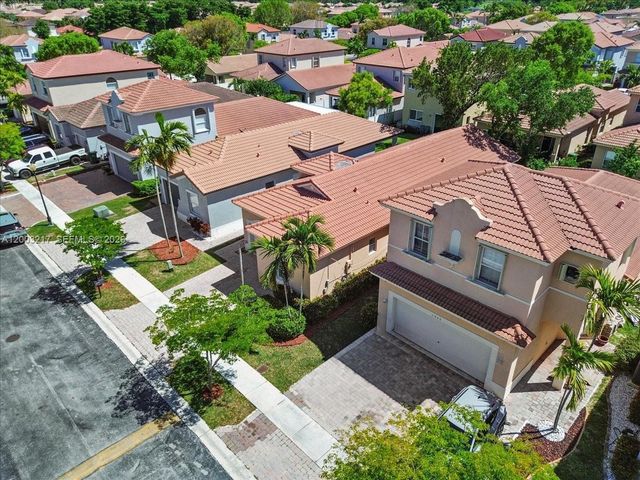 3954 NE 13th Dr, Homestead, FL 33033