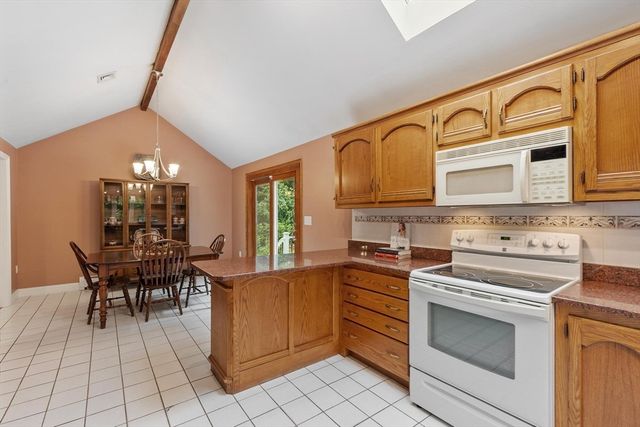 23 Appaloosa Drive, Methuen, MA 01844