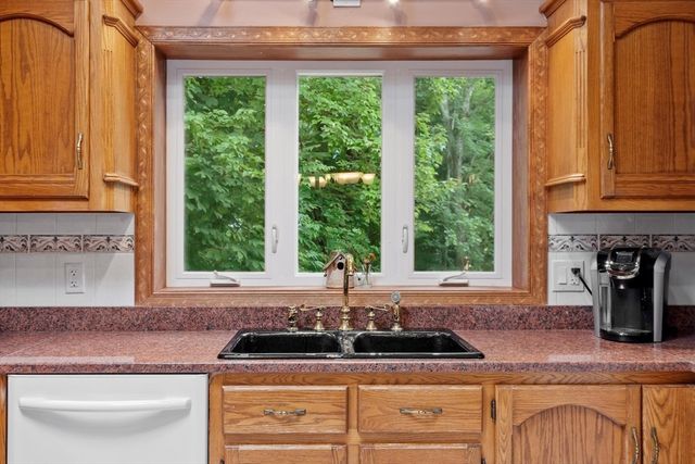 23 Appaloosa Drive, Methuen, MA 01844