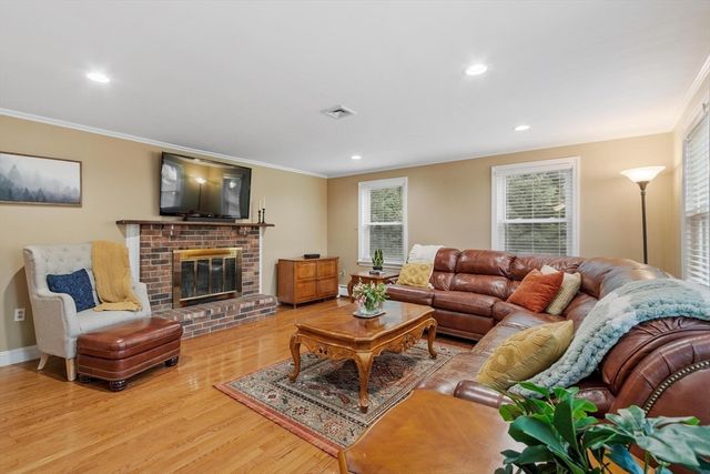 23 Appaloosa Drive, Methuen, MA 01844