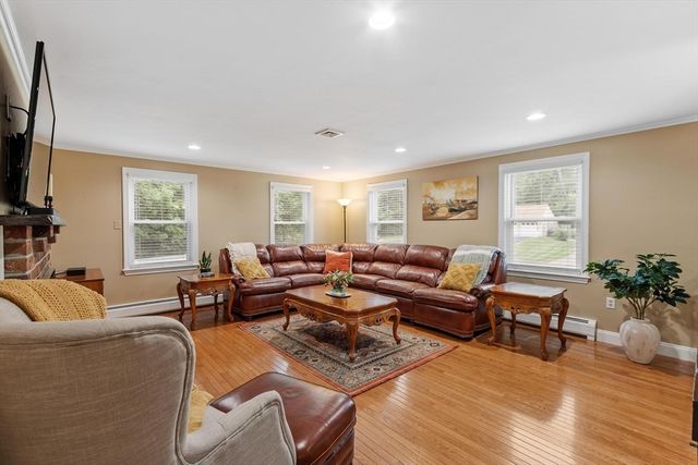 23 Appaloosa Drive, Methuen, MA 01844