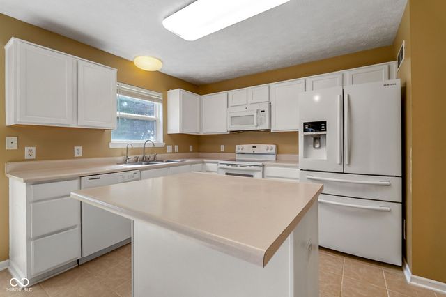 5455 Reston Drive, Plainfield, IN 46168