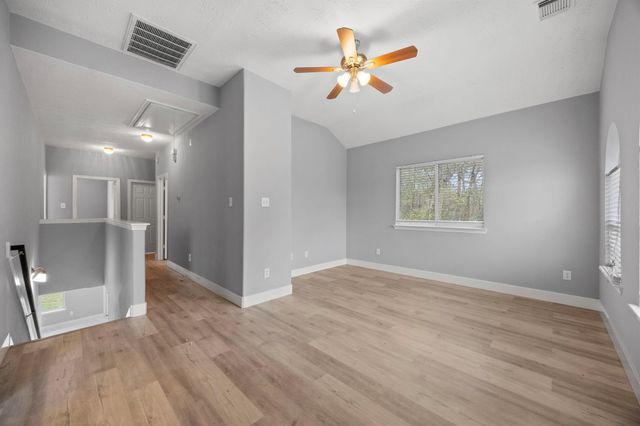 4500 Upland Circle Drive, Conroe, TX 77303