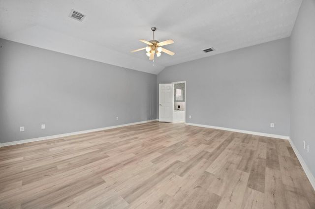 4500 Upland Circle Drive, Conroe, TX 77303