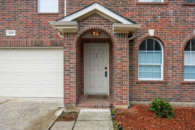 4500 Upland Circle Drive, Conroe, TX 77303
