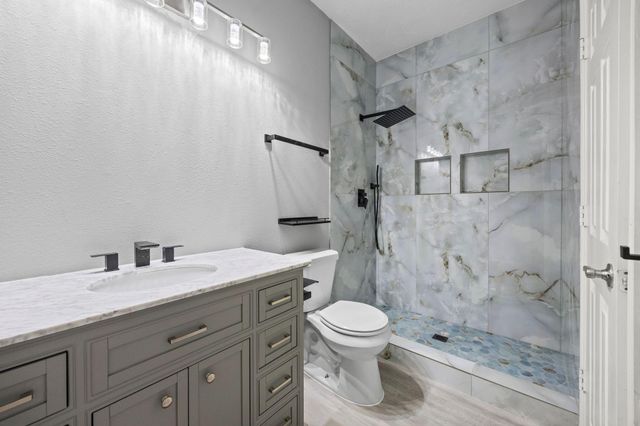 4500 Upland Circle Drive, Conroe, TX 77303