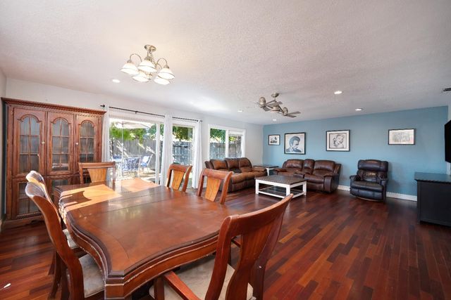 8909 Ramstad Ave, Fair Oaks, CA 95628