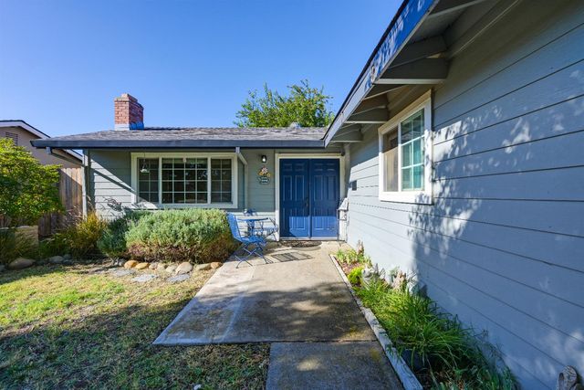 8909 Ramstad Ave, Fair Oaks, CA 95628