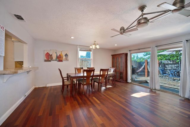 8909 Ramstad Ave, Fair Oaks, CA 95628