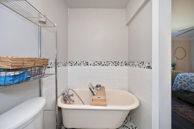 8909 Ramstad Ave, Fair Oaks, CA 95628