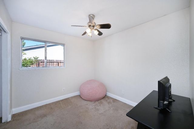 8909 Ramstad Ave, Fair Oaks, CA 95628