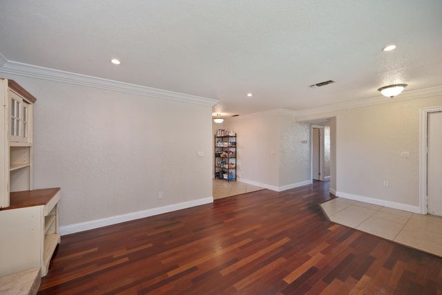 8909 Ramstad Ave, Fair Oaks, CA 95628