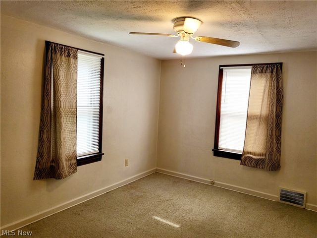 1059 W 14th Street, Lorain, OH 44052