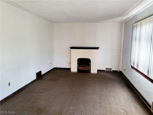 1059 W 14th Street, Lorain, OH 44052