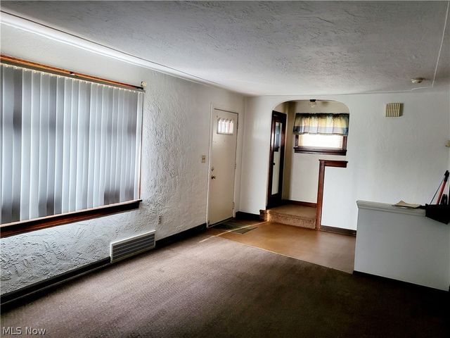 1059 W 14th Street, Lorain, OH 44052