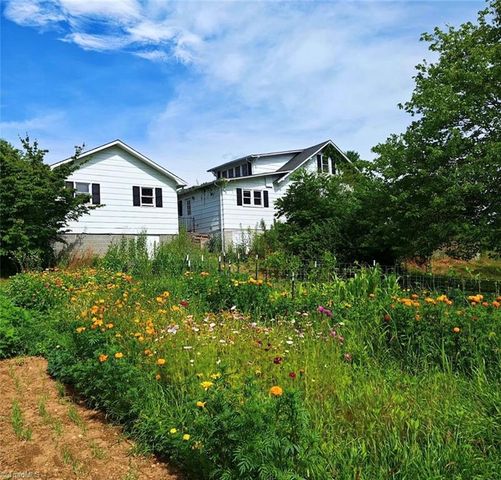 53 Wagoner Street, Sparta, NC 28675