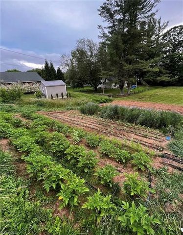 53 Wagoner Street, Sparta, NC 28675