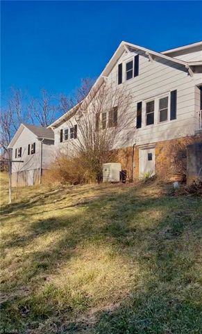 53 Wagoner Street, Sparta, NC 28675