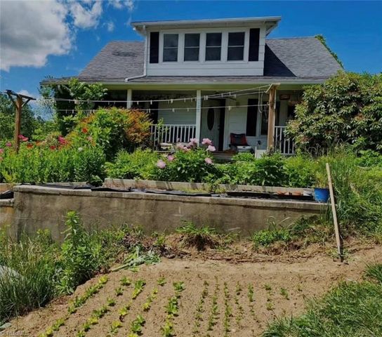 53 Wagoner Street, Sparta, NC 28675