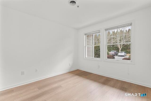 468 Main Street 111, East Lyme, CT 06357