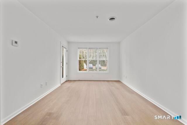 468 Main Street 111, East Lyme, CT 06357