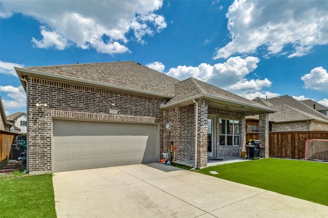 12679 Royal Oaks Lane, Farmers Branch, TX 75234