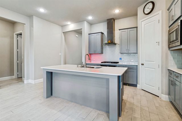 12679 Royal Oaks Lane, Farmers Branch, TX 75234