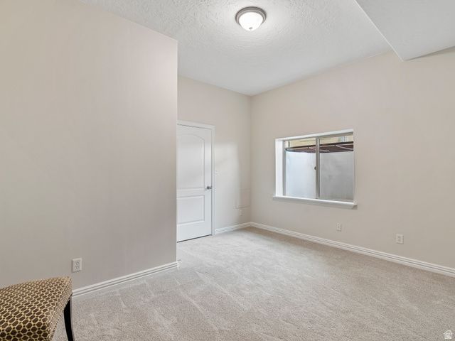 263 EDGEMONT DR, North Salt Lake, UT 84054