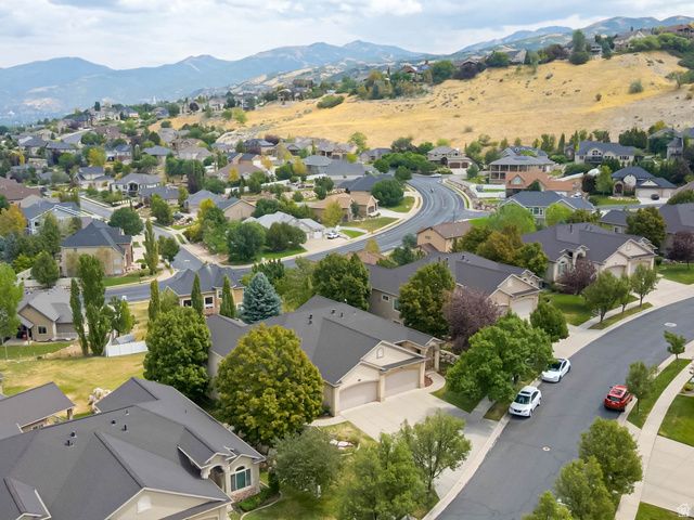 263 EDGEMONT DR, North Salt Lake, UT 84054