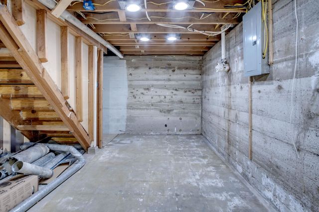 760 N Mccomas, Wichita, KS 67203