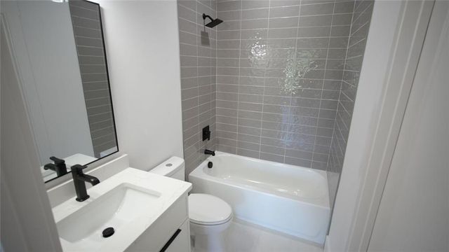 3295 Kelly Glen Court, Dacula, GA 30019