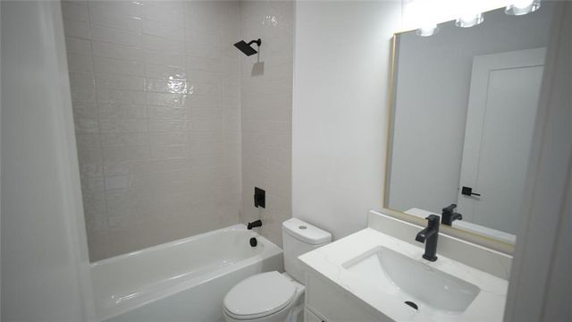 3295 Kelly Glen Court, Dacula, GA 30019