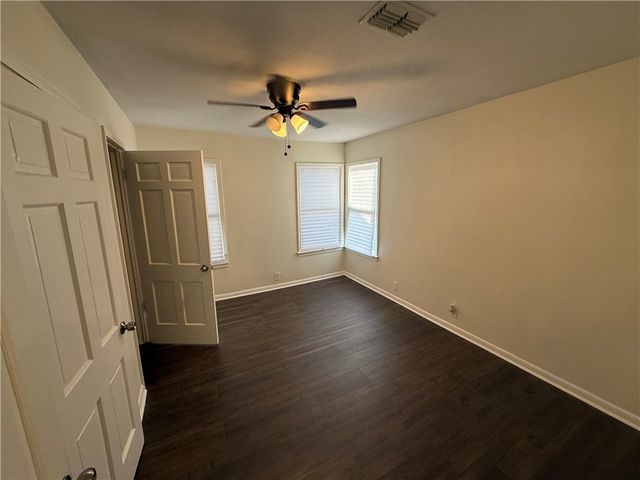 4822 Dodd Dr, Corpus Christi, TX 78415